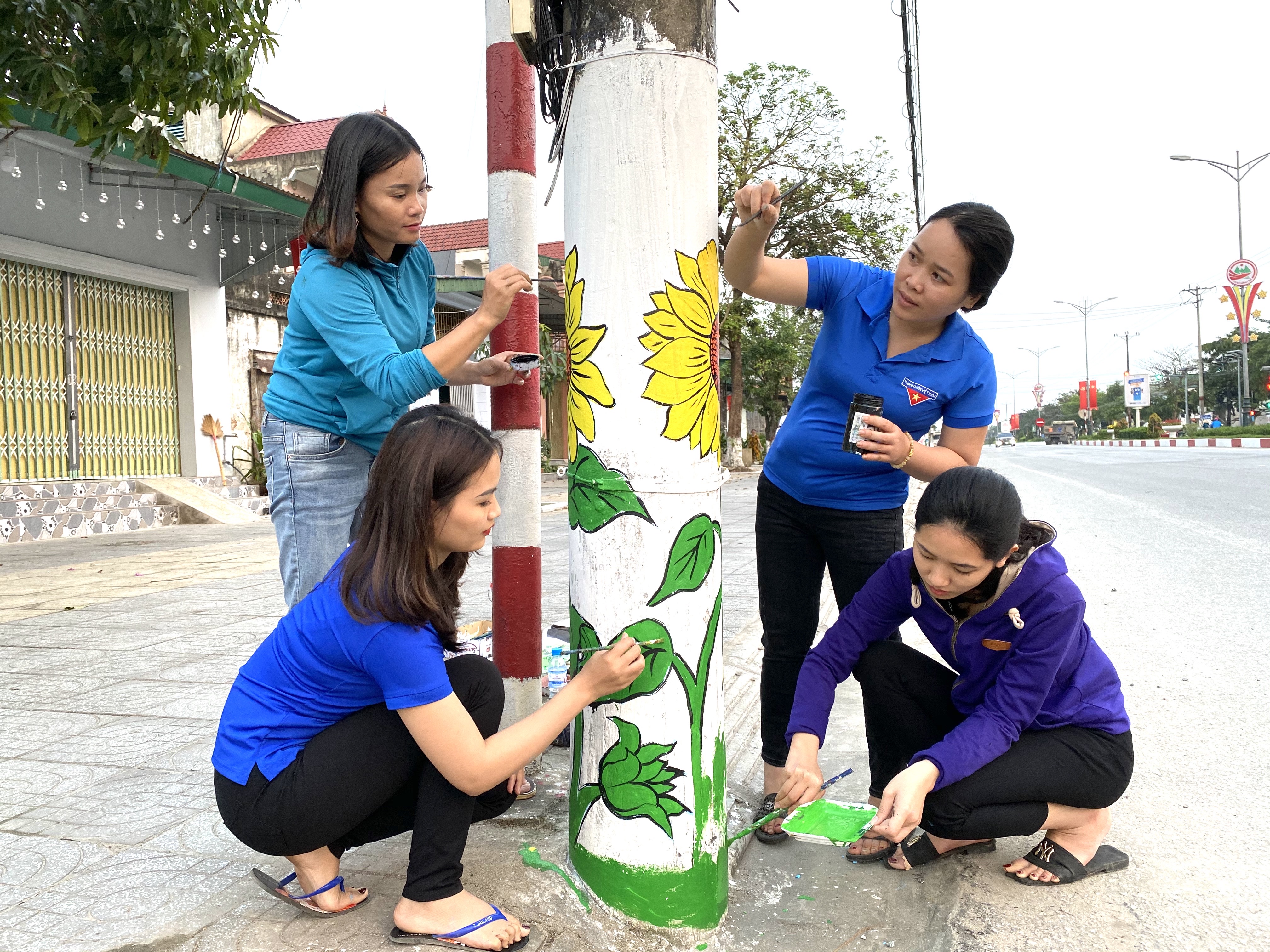 Công trình phần việc thanh niên “Cột điện nở hoa” ở đường Quang Trung - phường Nam Hồng.