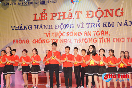 ha tinh phat dong thang hanh dong vi tre em nam 2016